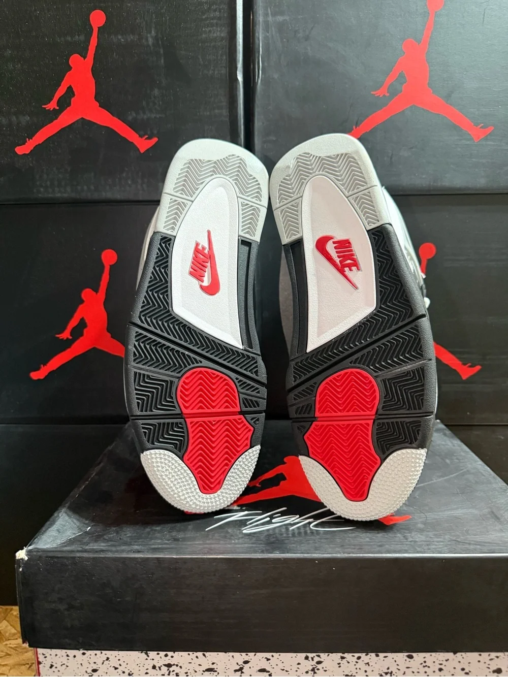 Air Jordan 4 Retro “White Cement”